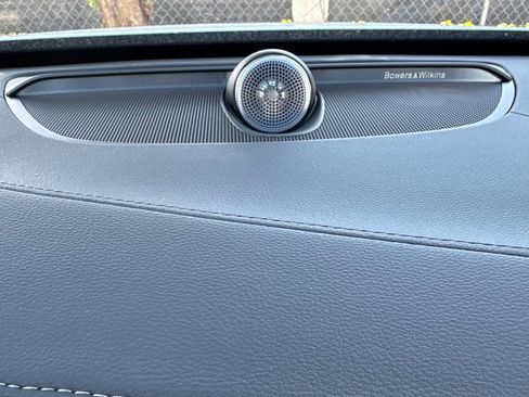 New 2025 Volvo XC90 B6 Ultra w/ Lounge Package image 7