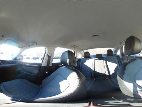 Used 2025 Volkswagen Jetta SE image 36