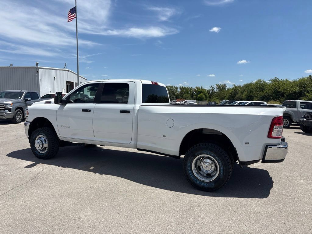 Used 2024 RAM 3500 Big Horn w/ Protection Group AWD/4WD image 35