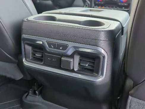 Used 2021 Chevrolet Silverado 1500 High Country w/ Technology Package image 18