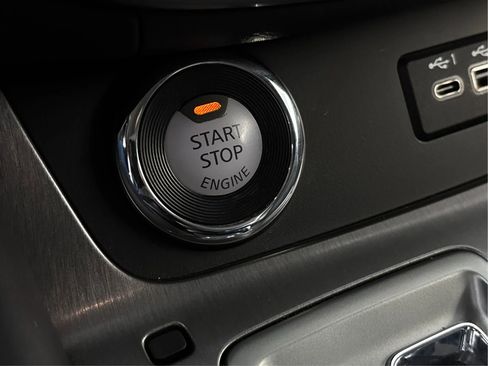 Used 2020 Nissan Murano SL image 39