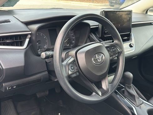 Used 2023 Toyota Corolla LE FWD image 12