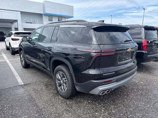 Used 2026 Chevrolet Traverse LT FWD image 4