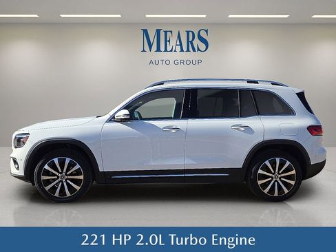 Used 2022 Mercedes-Benz GLB 250 w/ Premium Package Lite image 3