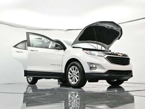 Used 2020 Chevrolet Equinox LS w/ LS Convenience Package image 55