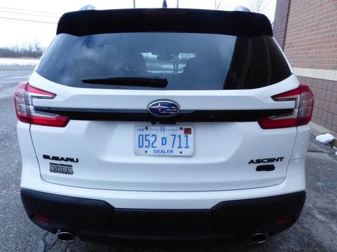 Used 2023 Subaru Ascent Onyx Edition image 7