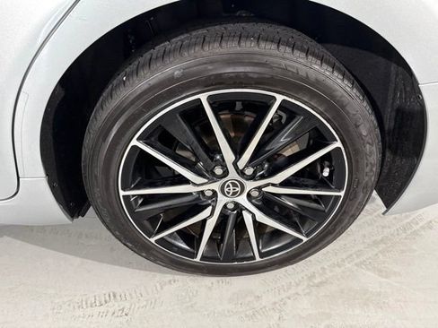 Used 2021 Toyota Camry SE FWD image 7