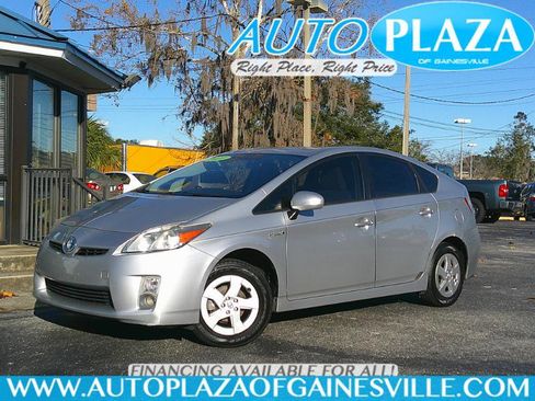Used 2011 Toyota Prius Three image 1