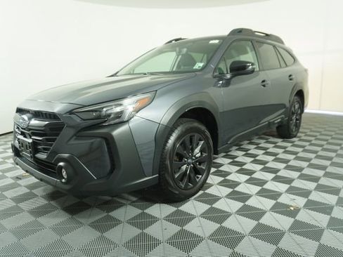 Certified 2025 Subaru Outback Onyx Edition AWD/4WD image 3