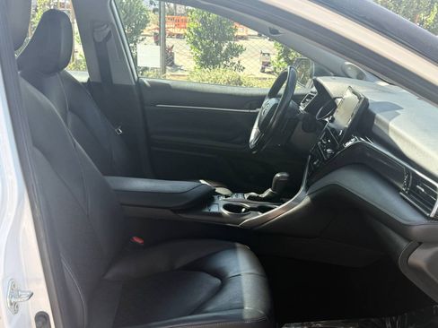 Used 2022 Toyota Camry XSE w/ Navigation Upgrade Package FWD image 16
