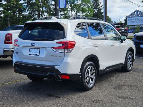 Used 2022 Subaru Forester Premium w/ Popular Package #1 AWD/4WD image 5