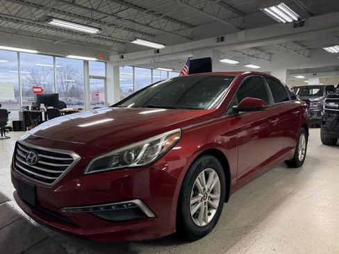 Used 2015 Hyundai Sonata SE w/ Option Group 09 image 2