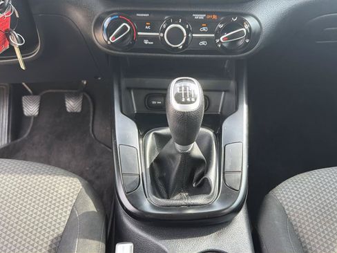 Used 2021 Kia Soul LX FWD image 18