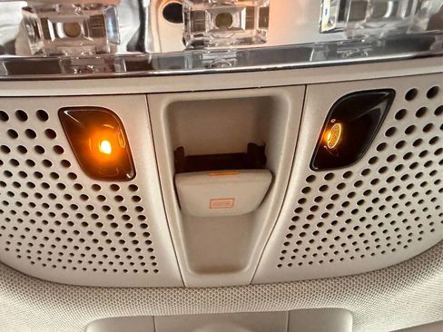 Used 2016 Mercedes-Benz C 300 4MATIC Sedan image 35