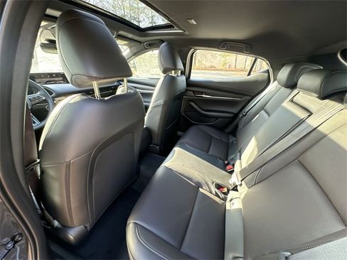 New 2026 MAZDA MAZDA3 Hatchback w/Premium Plus Pkg image 24