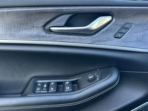 Used 2023 Jeep Grand Cherokee 30th Anniversary image 12