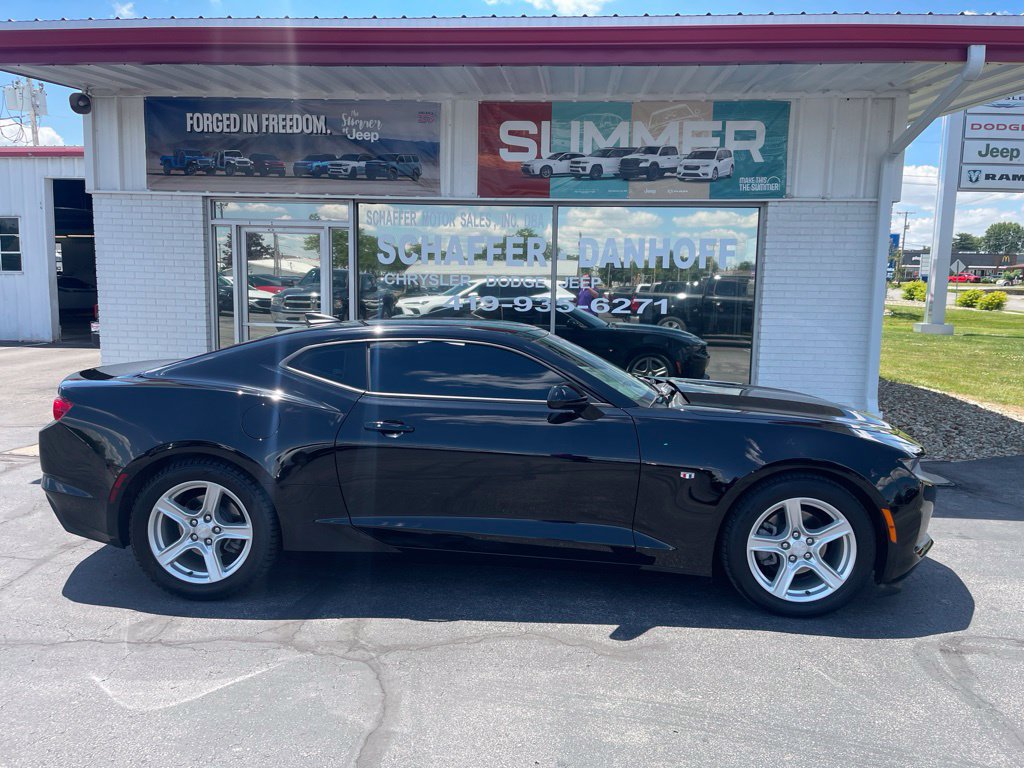 Used 2024 Chevrolet Camaro LT RWD image 2