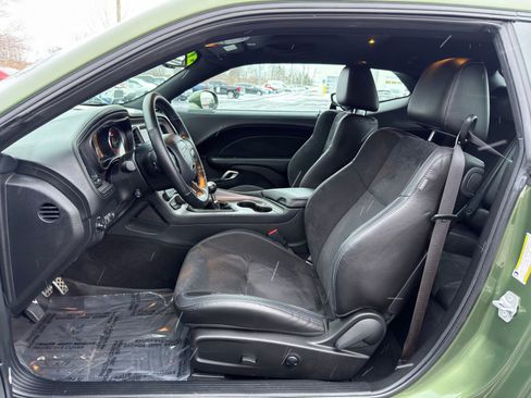 Used 2023 Dodge Challenger R/T w/ Plus Package image 10