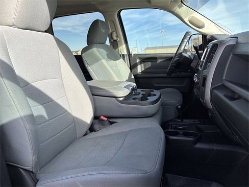 Used 2018 RAM 2500 Tradesman w/ Chrome Appearance Group image 23