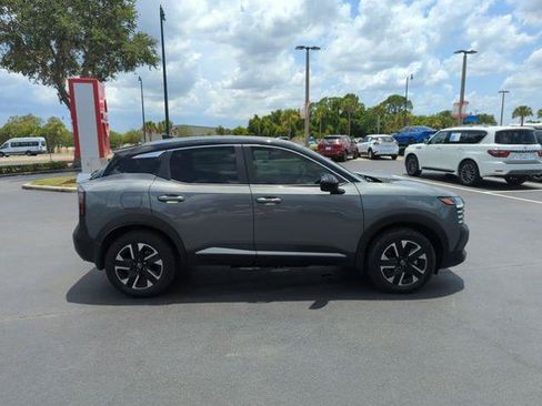 Certified 2025 Nissan Kicks SV w/ SV Premium Package AWD/4WD image 3