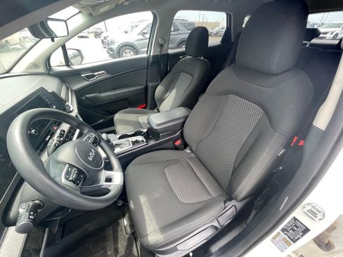 Certified 2024 Kia Sportage LX FWD image 21