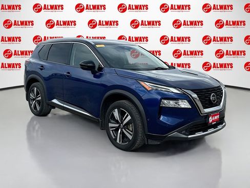 Used 2021 Nissan Rogue Platinum FWD image 3