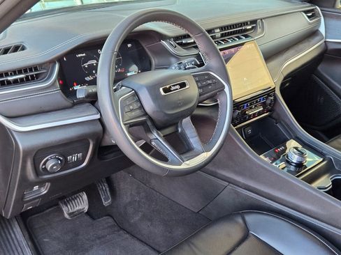 Used 2024 Jeep Grand Cherokee L Limited w/ Luxury Tech Group II image 10