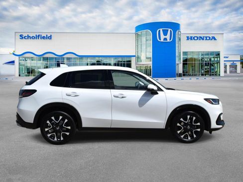 New 2026 Honda HR-V EX-L image 2