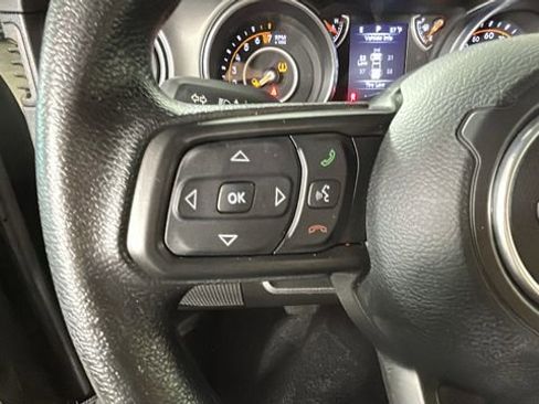 Used 2022 Jeep Gladiator Sport AWD/4WD image 15
