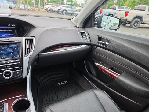 Used 2017 Acura TLX V6 SH-AWD w/ Advance Package image 21