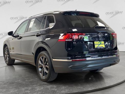 Used 2023 Volkswagen Tiguan SE AWD/4WD image 6