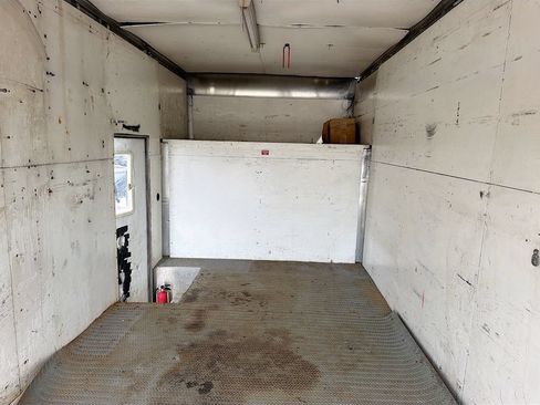 Used 2017 Ford F550 2WD Regular Cab Super Duty image 22