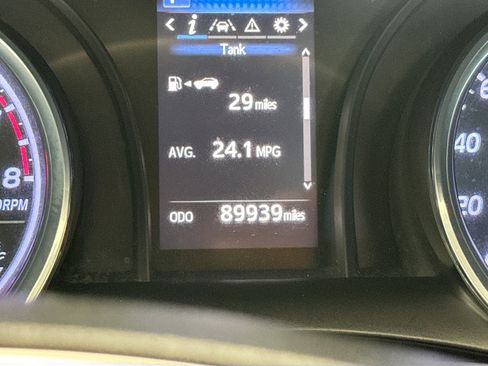 Used 2020 Toyota Camry LE image 8