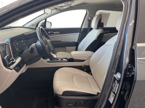 Used 2023 Kia Sportage EX image 11