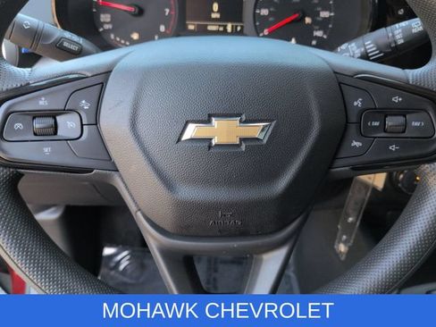 Used 2024 Chevrolet Trax LS w/ LS Convenience Package FWD image 11