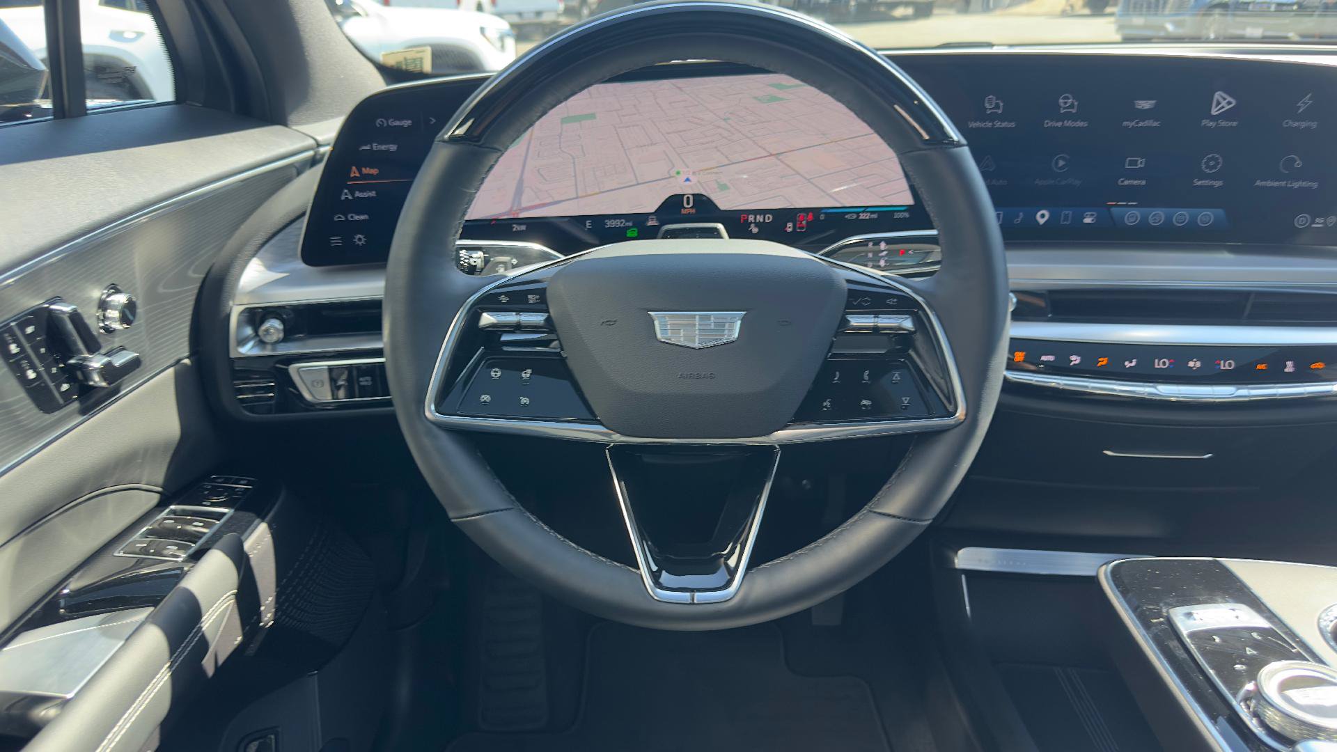 Used 2026 Cadillac Lyriq Luxury AWD/4WD image 10
