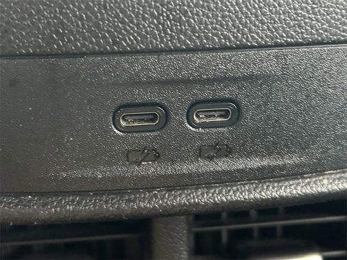 Used 2025 Chevrolet Equinox LT image 19