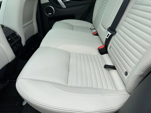 Used 2024 Land Rover Discovery Sport S AWD/4WD image 18