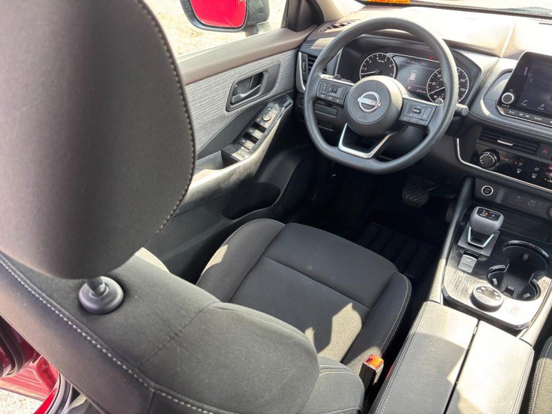 Used 2023 Nissan Rogue S AWD/4WD image 14
