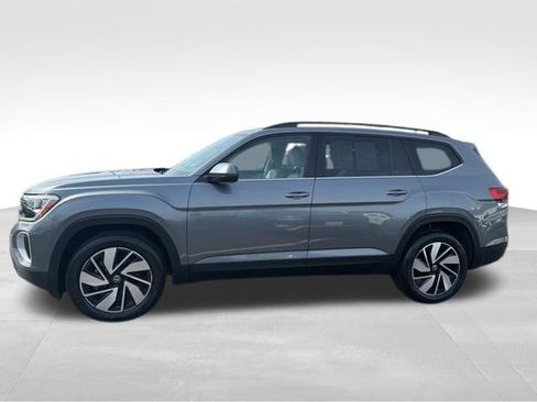 Certified 2024 Volkswagen Atlas SE w/ Panoramic Sunroof Package image 5