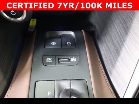 Used 2023 Toyota Venza XLE AWD/4WD image 36