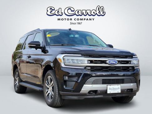 Used 2024 Ford Expedition XLT image 3