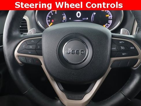 Used 2014 Jeep Grand Cherokee Limited w/ Luxury Group II image 23