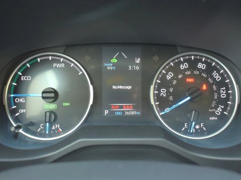 Used 2020 Toyota RAV4 XLE w/ All Weather Liner Package AWD/4WD image 17