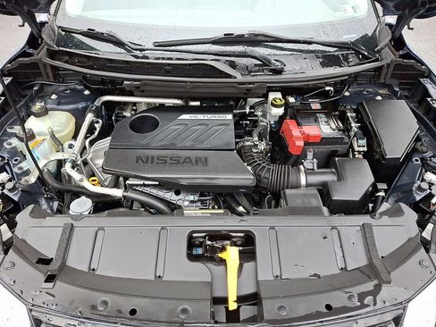 Used 2022 Nissan Rogue SV image 27