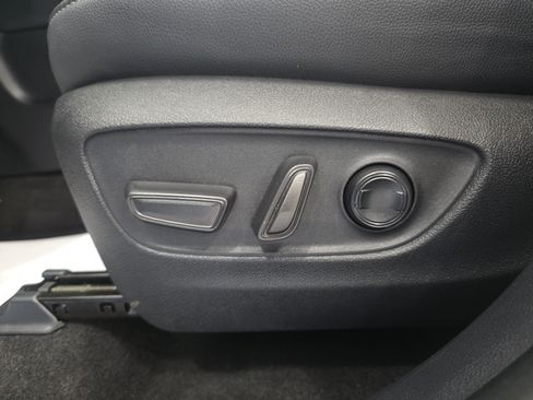 Used 2024 Toyota Grand Highlander AWD image 13