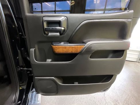 Used 2017 Chevrolet Silverado 1500 High Country AWD/4WD image 24