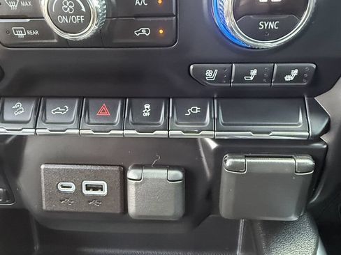 Used 2022 GMC Sierra 2500 AT4 AWD/4WD image 46