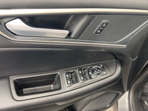 Used 2024 Ford Edge SEL AWD/4WD image 13