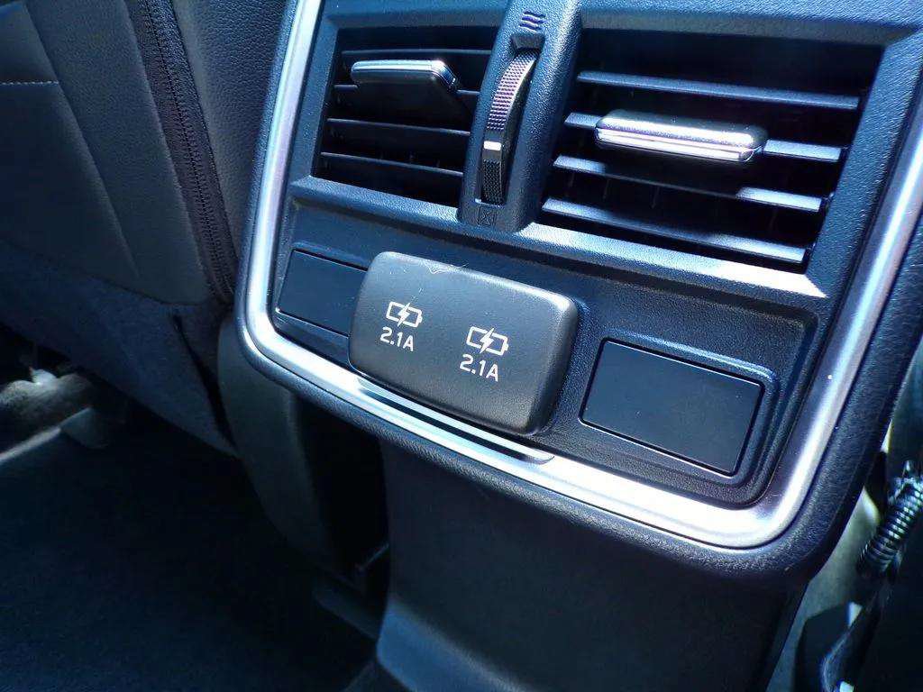 Used 2024 Subaru Forester Limited AWD/4WD image 11